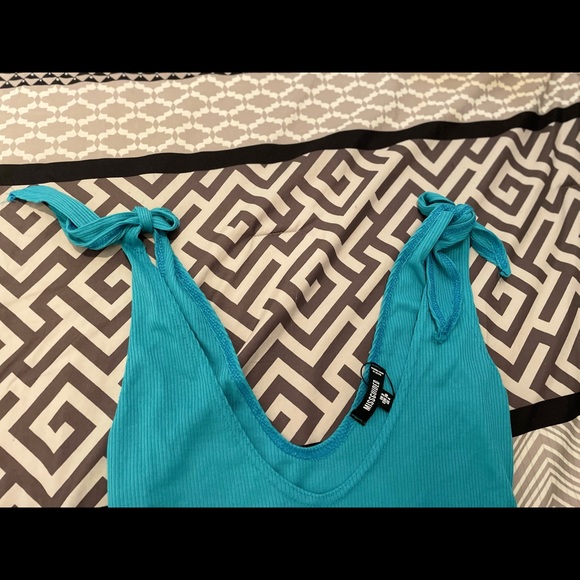 Missguided petite blue rib tie shoulder plunge bodysuit. Size us 4 - Picture 2 of 4